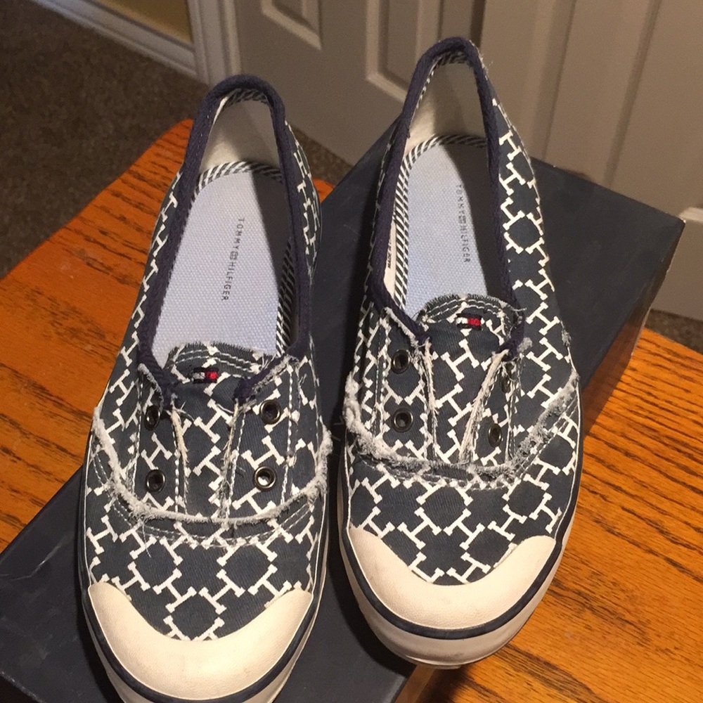 Tommy shoes